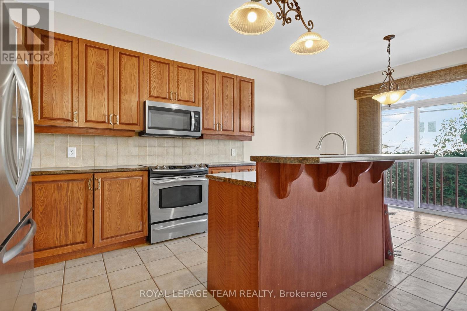 236 Kohilo Crescent, Ottawa, Ontario  K2S 0E6 - Photo 15 - X12480745