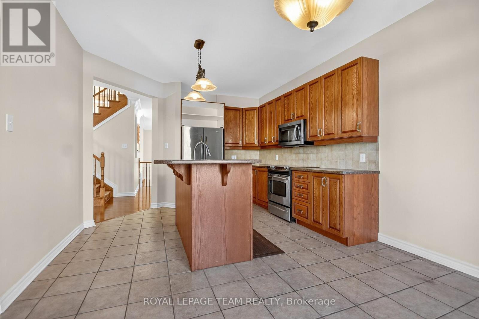 236 Kohilo Crescent, Ottawa, Ontario  K2S 0E6 - Photo 19 - X12480745