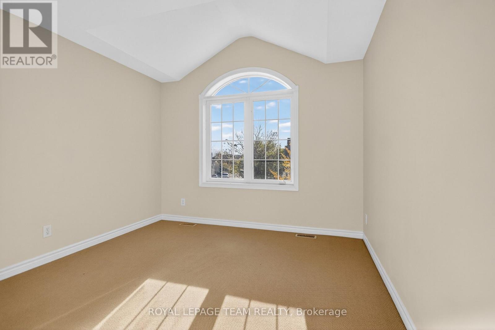 236 Kohilo Crescent, Ottawa, Ontario  K2S 0E6 - Photo 32 - X12480745