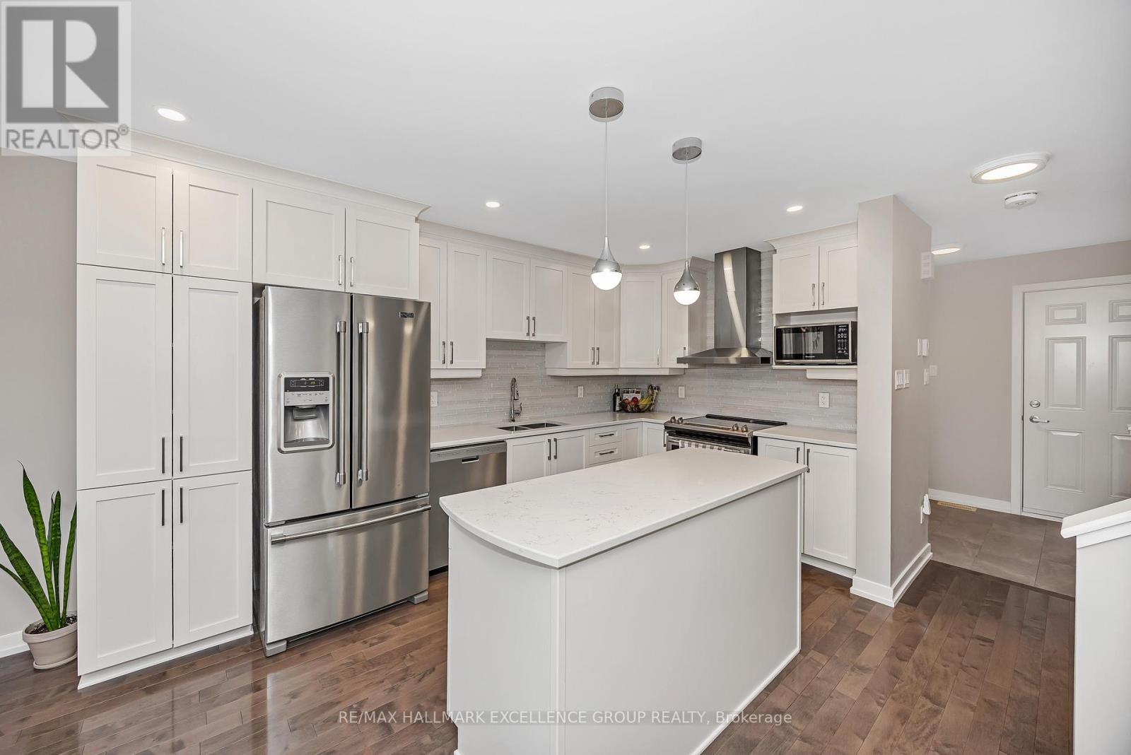 254 Dion Avenue, Clarence-Rockland, Ontario  K4K 0M2 - Photo 8 - X12480756