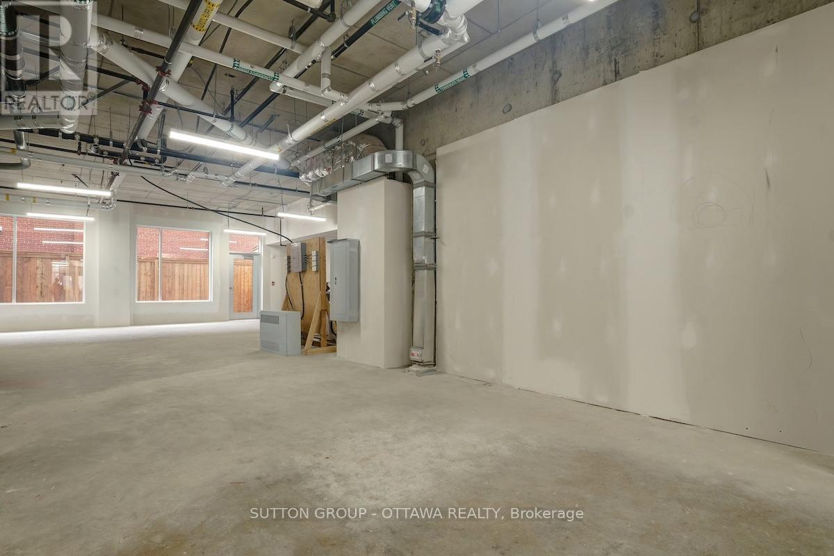 399 Winston Avenue, Ottawa, Ontario  K2A 1Y8 - Photo 15 - X12480803