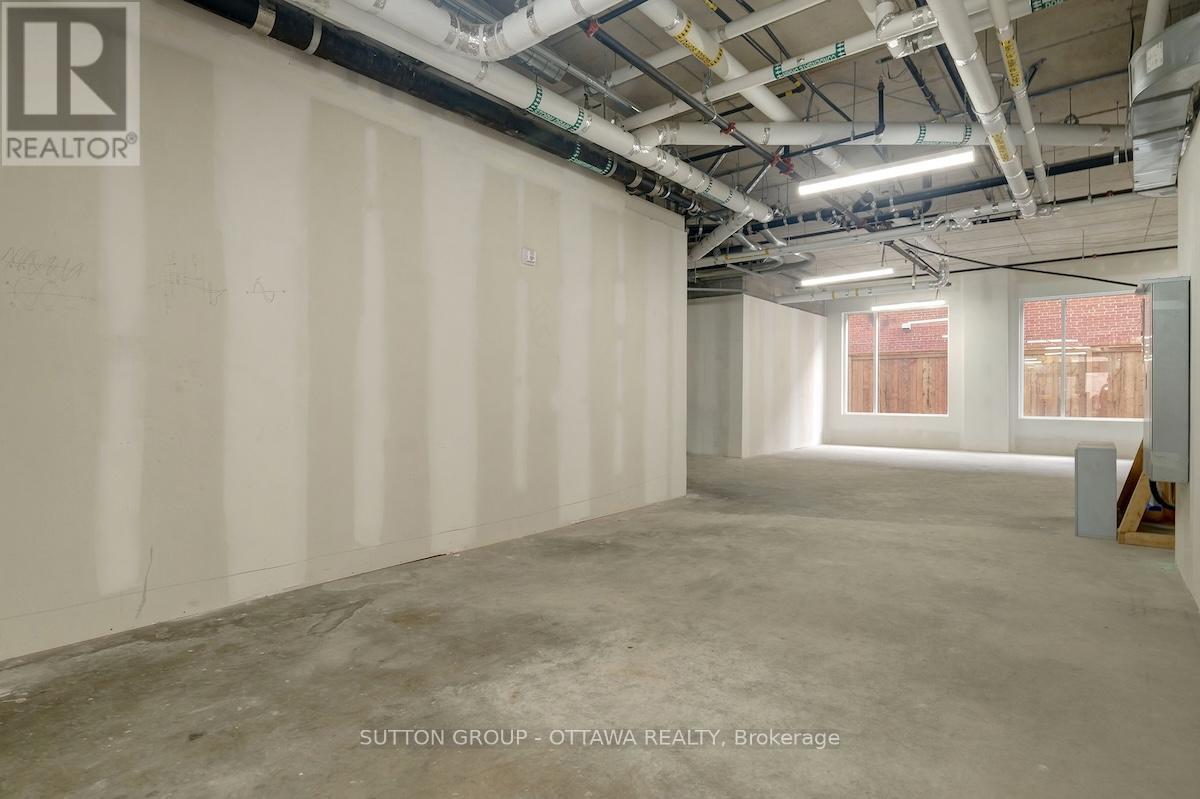 399 Winston Avenue, Ottawa, Ontario  K2A 1Y8 - Photo 16 - X12480803