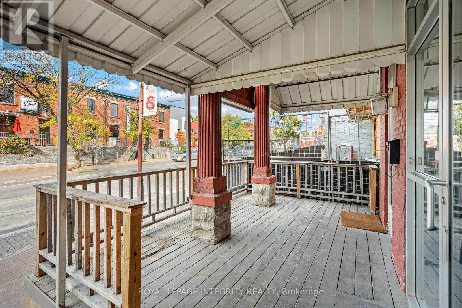 820 Somerset Street W, Ottawa, Ontario  K1R 6R5 - Photo 4 - X12480805