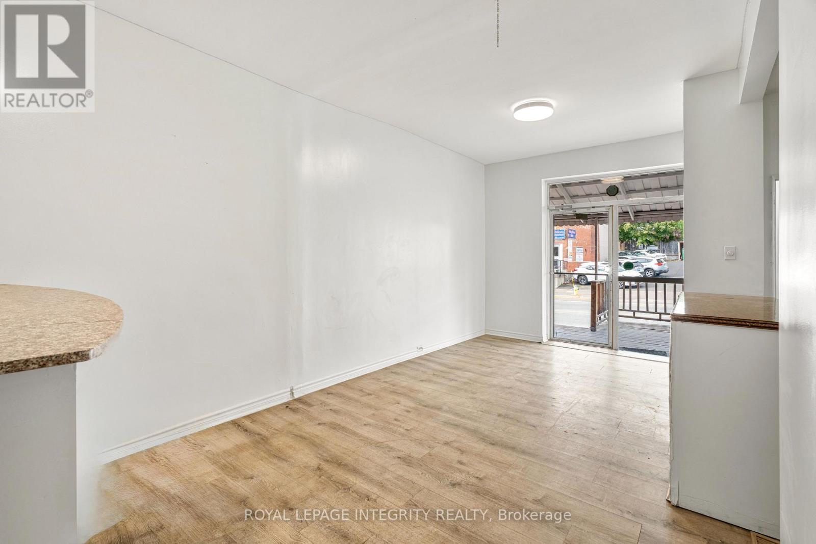 820 Somerset Street W, Ottawa, Ontario  K1R 6R5 - Photo 6 - X12480805