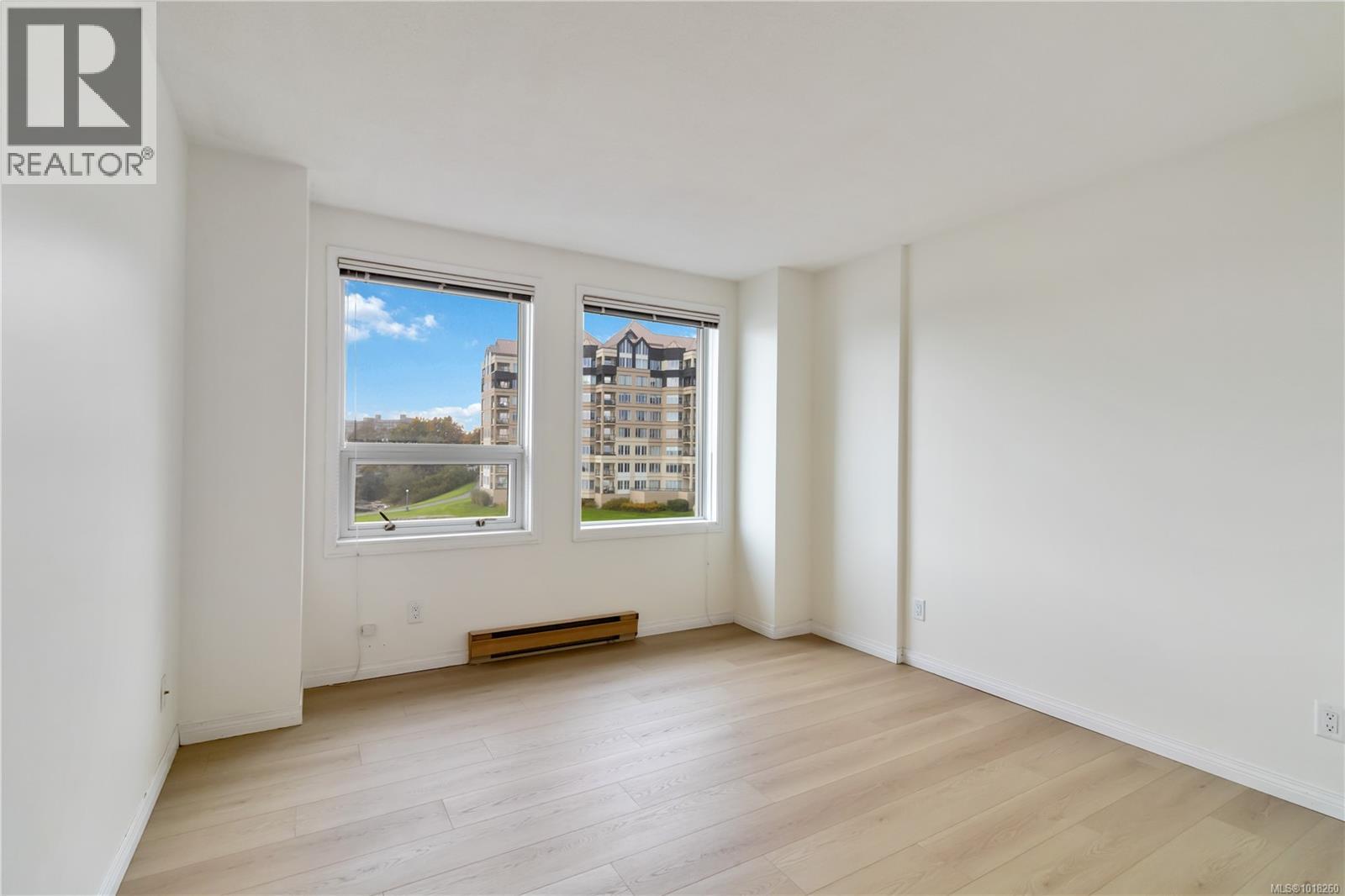 405 11 Cooperage Pl, Victoria, British Columbia  V9A 7J9 - Photo 19 - 1018260