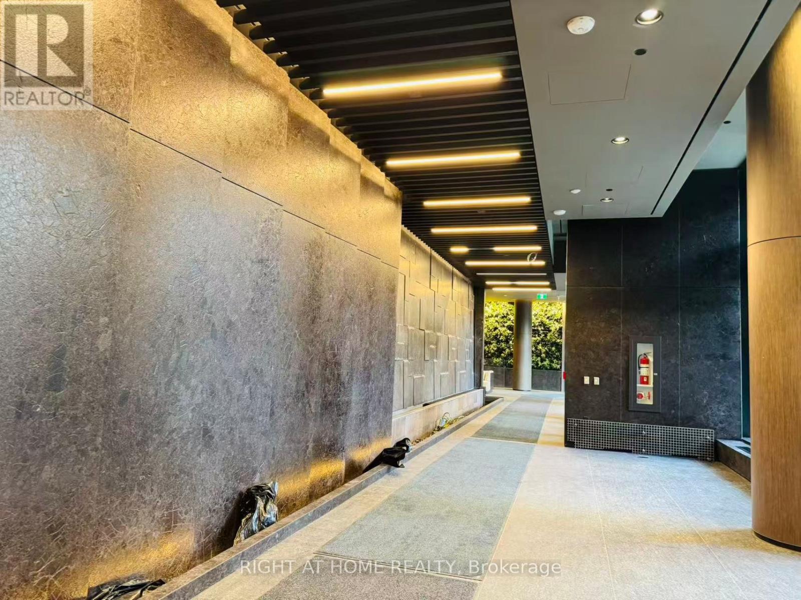 303 - 110 Broadway Avenue, Toronto, Ontario  M4P 1V7 - Photo 4 - C12480621