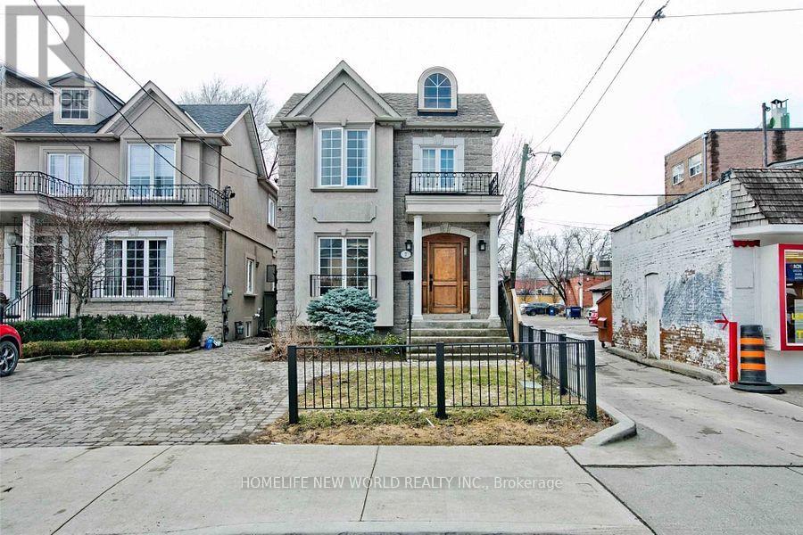7 ROSLIN AVENUE, Toronto, Ontario