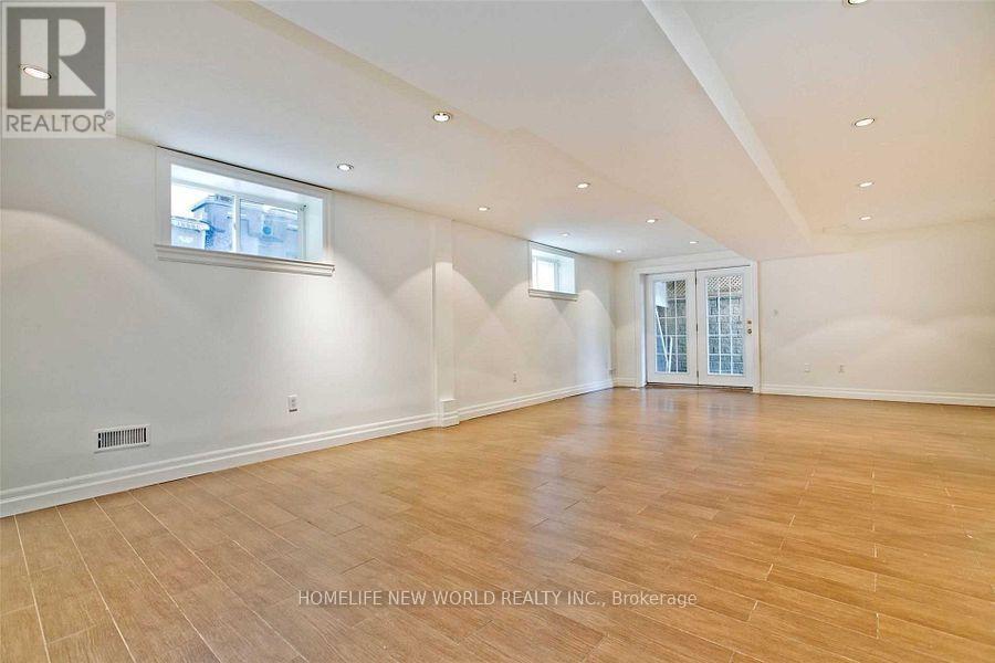 7 Roslin Avenue, Toronto, Ontario  M4N 1Y8 - Photo 17 - C12480633