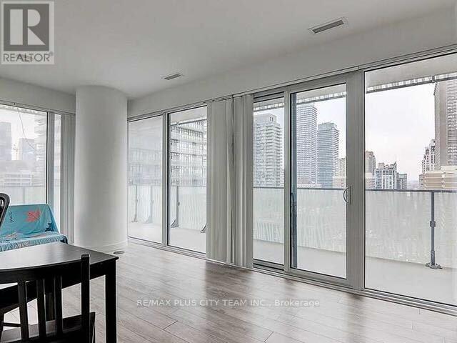 1504 - 42 Charles Street E, Toronto, Ontario  M4Y 0B7 - Photo 3 - C12480653