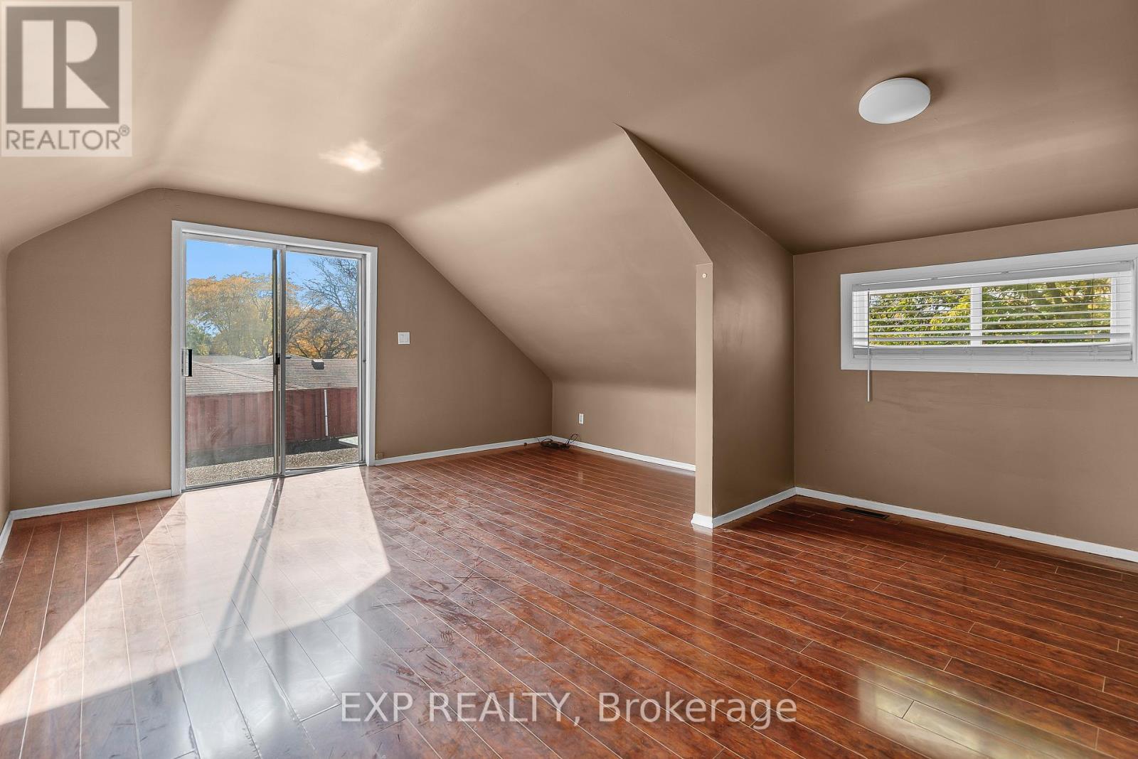 4160 Dorchester Road, Niagara Falls, Ontario  L2E 6N2 - Photo 23 - X12480719