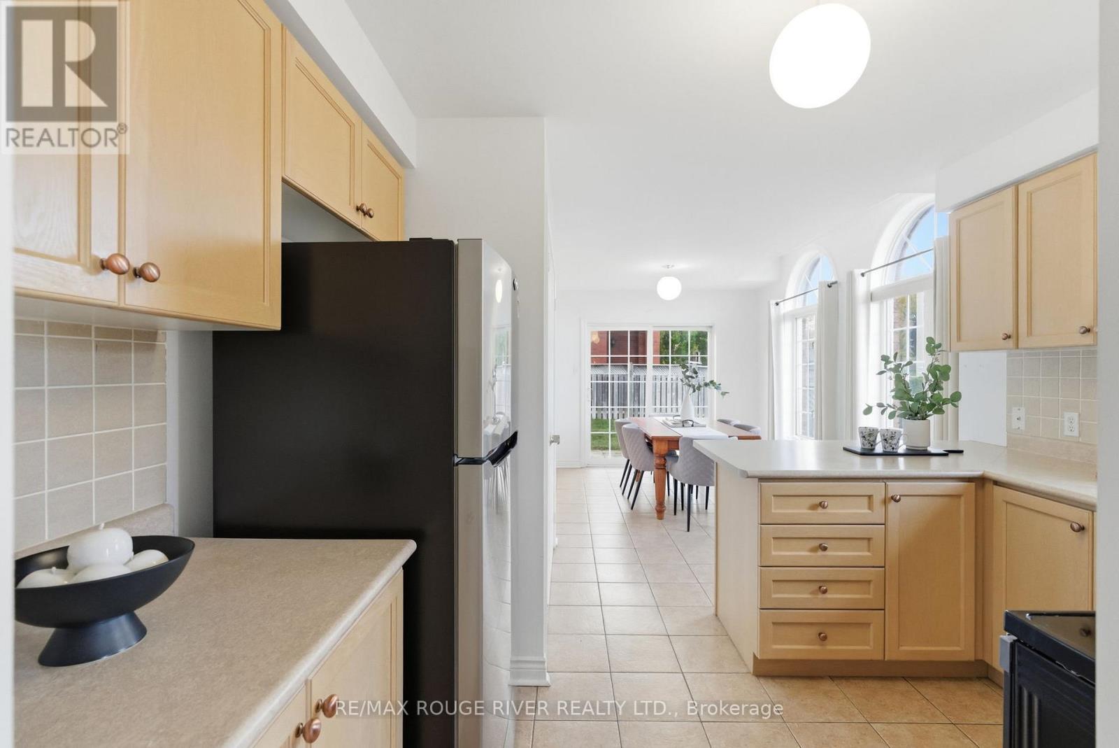 36 Tormina Boulevard, Whitby, Ontario  L1R 3B4 - Photo 13 - E12480735