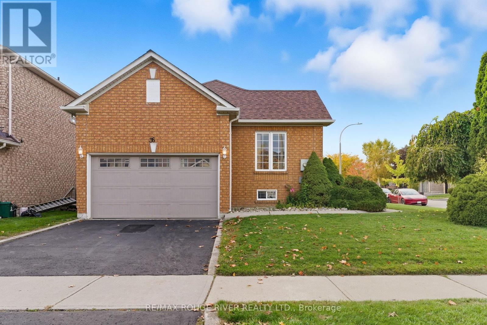 36 Tormina Boulevard, Whitby, Ontario  L1R 3B4 - Photo 2 - E12480735