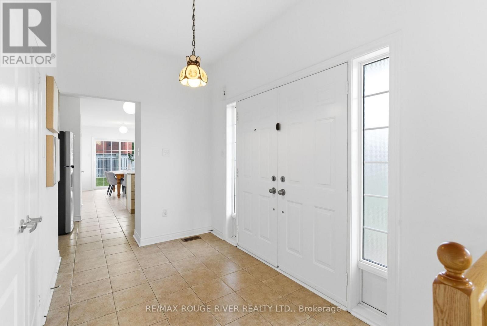 36 Tormina Boulevard, Whitby, Ontario  L1R 3B4 - Photo 3 - E12480735