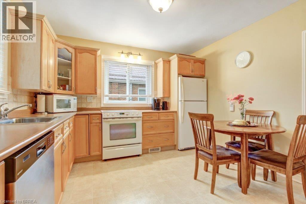 19 Alice Street, Brantford, Ontario  N3R 1Y1 - Photo 6 - 40776975