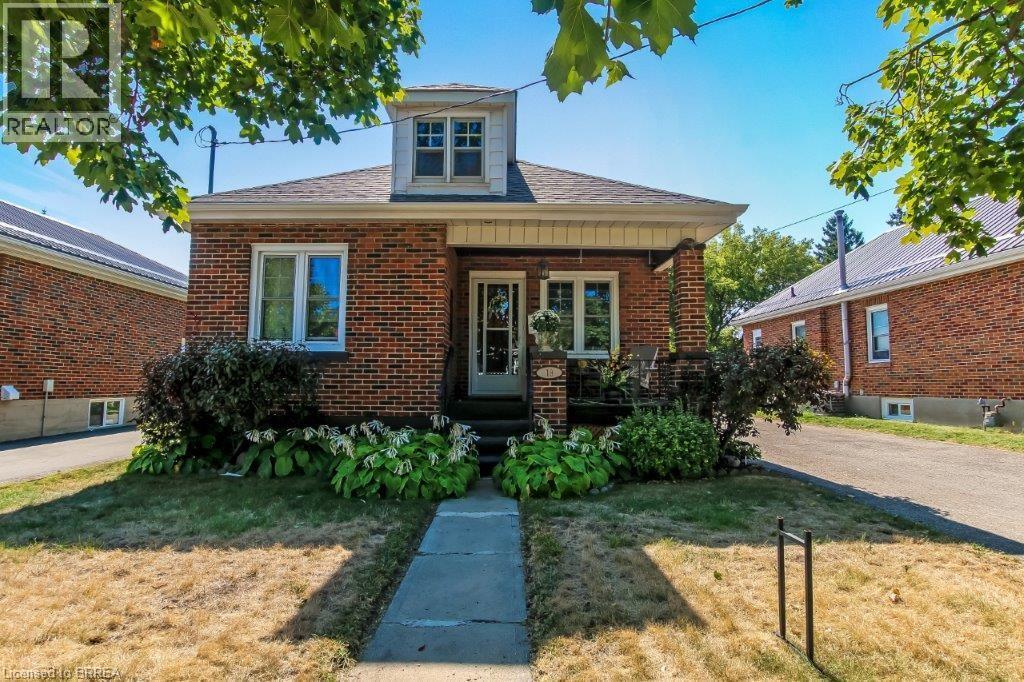 19 Alice Street, Brantford, Ontario  N3R 1Y1 - Photo 3 - 40776975