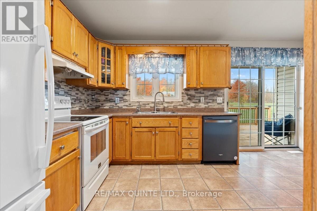 1625 Thrasher Road, Tyendinaga, Ontario  K0K 2V0 - Photo 12 - X12480702