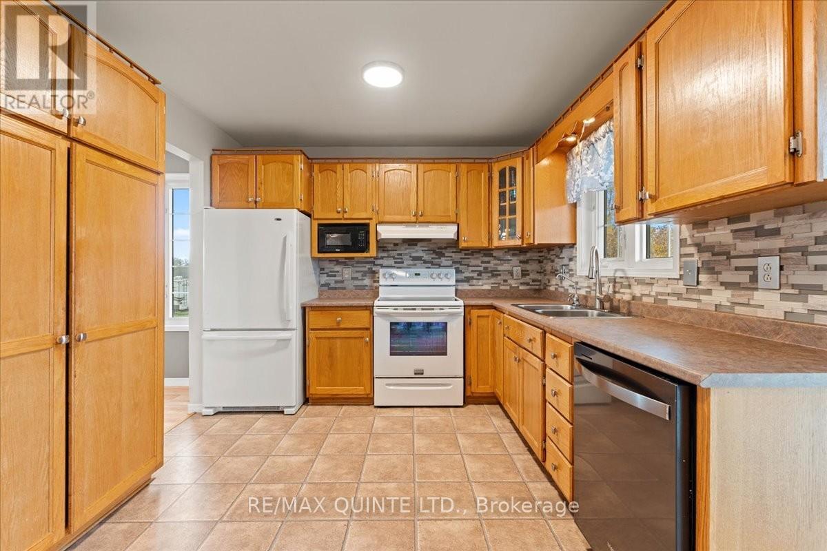 1625 Thrasher Road, Tyendinaga, Ontario  K0K 2V0 - Photo 13 - X12480702