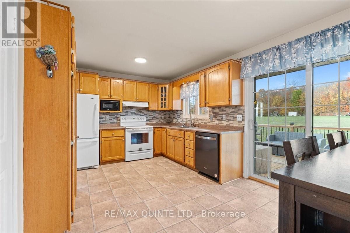 1625 Thrasher Road, Tyendinaga, Ontario  K0K 2V0 - Photo 14 - X12480702