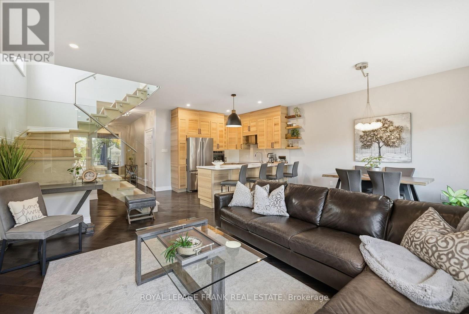 62 Helen Street, Kawartha Lakes, Ontario  K0M 1A0 - Photo 17 - X12480818