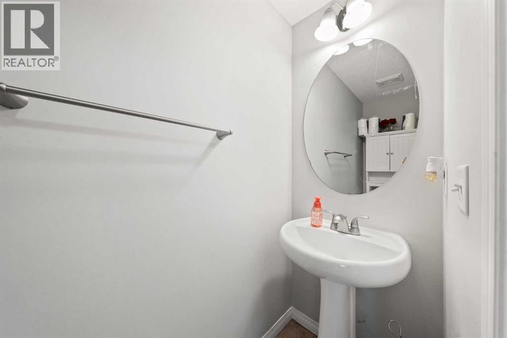 527 Prestwick Circle Se, Calgary, Alberta  T2Z 4P7 - Photo 10 - A2264178