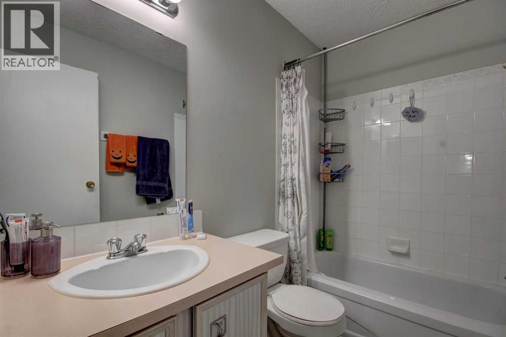 602, 2200 Woodview Drive Sw, Calgary, Alberta  T2W 3N6 - Photo 24 - A2266332