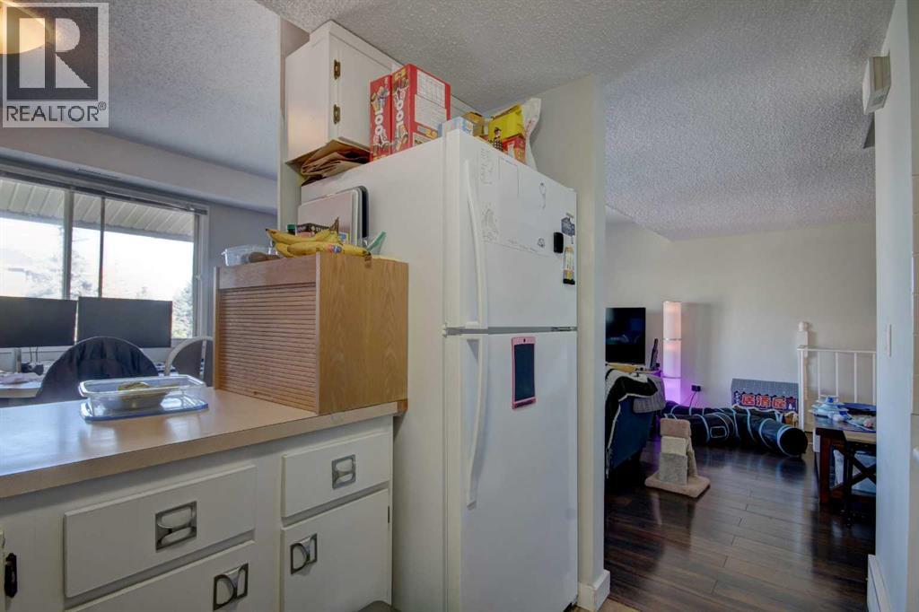 602, 2200 Woodview Drive Sw, Calgary, Alberta  T2W 3N6 - Photo 15 - A2266332