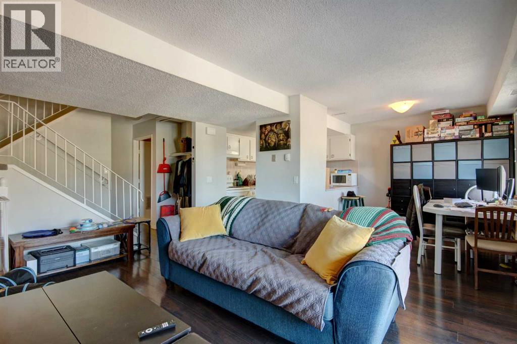 602, 2200 Woodview Drive Sw, Calgary, Alberta  T2W 3N6 - Photo 7 - A2266332