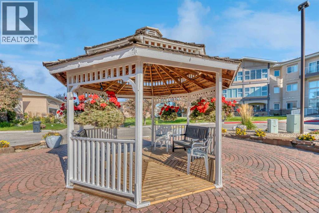 112, 43 Westlake Circle, Strathmore, Alberta  T1P 1T6 - Photo 2 - A2266453