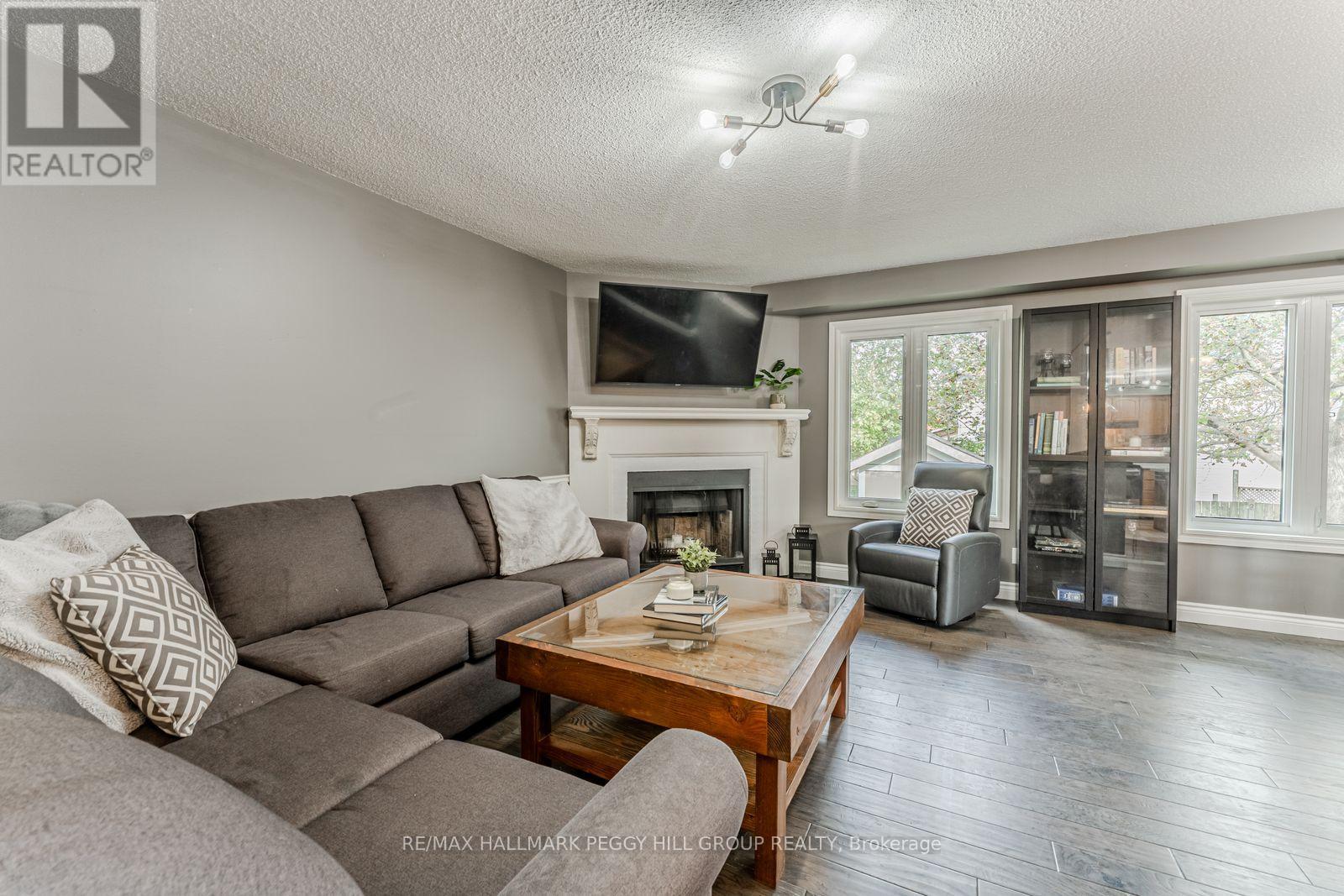41 Penton Drive, Barrie (Sunnidale), Ontario  L4N 7A3 - Photo 3 - S12480642