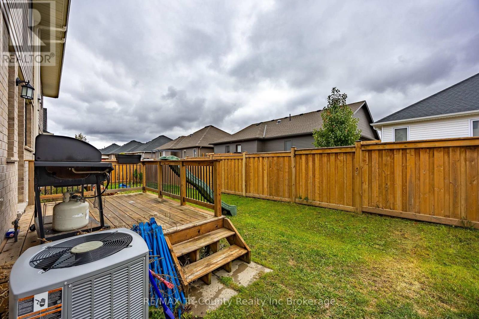 19 Sierra Street, Tillsonburg, Ontario  N4G 0J2 - Photo 5 - X12480709