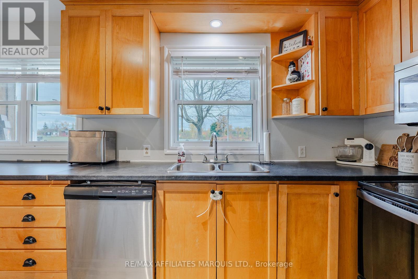107 Algonquin Avenue, South Stormont (Long Sault), Ontario  K0C 1P0 - Photo 22 - X12480779