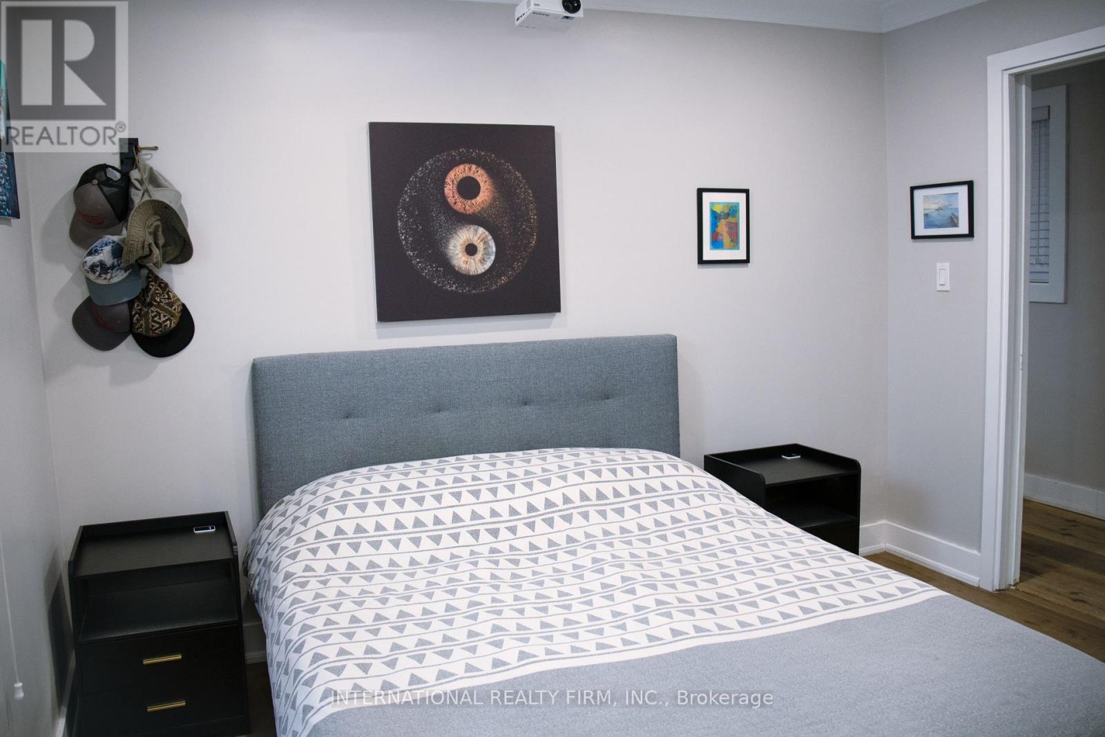 331 Mcroberts Avenue N, Toronto, Ontario  M6E 4R1 - Photo 10 - W12480638