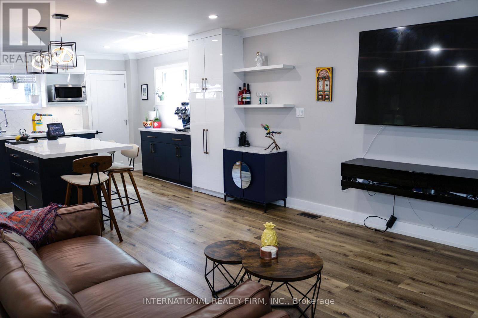 331 Mcroberts Avenue N, Toronto, Ontario  M6E 4R1 - Photo 19 - W12480638
