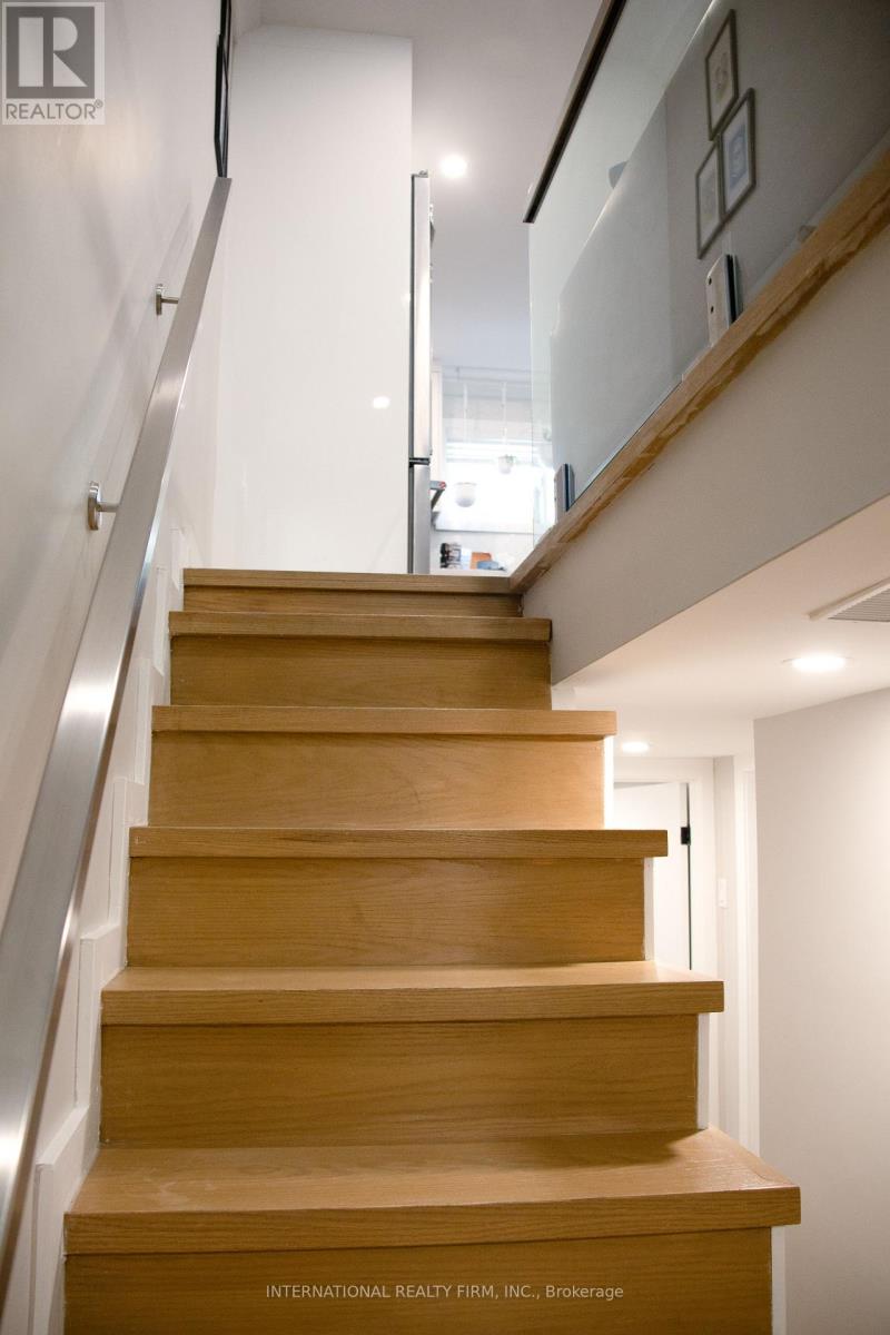331 Mcroberts Avenue N, Toronto, Ontario  M6E 4R1 - Photo 27 - W12480638
