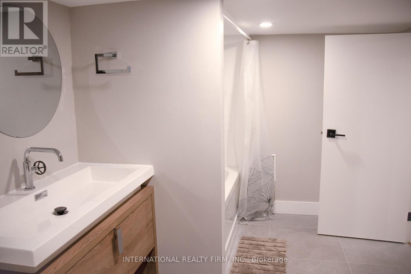 331 Mcroberts Avenue N, Toronto, Ontario  M6E 4R1 - Photo 35 - W12480638