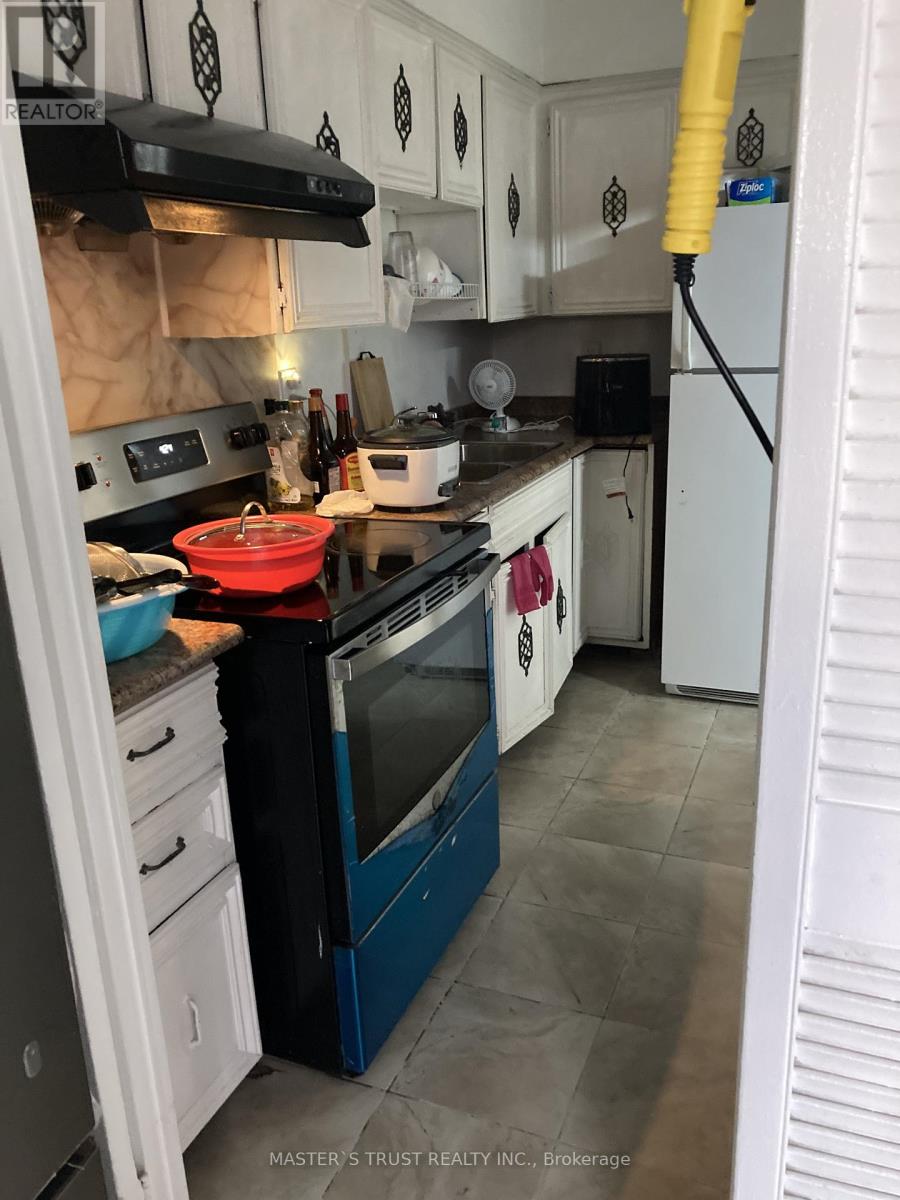 116 - 10 Eddystone Avenue, Toronto, Ontario  M3N 2T2 - Photo 5 - W12480641