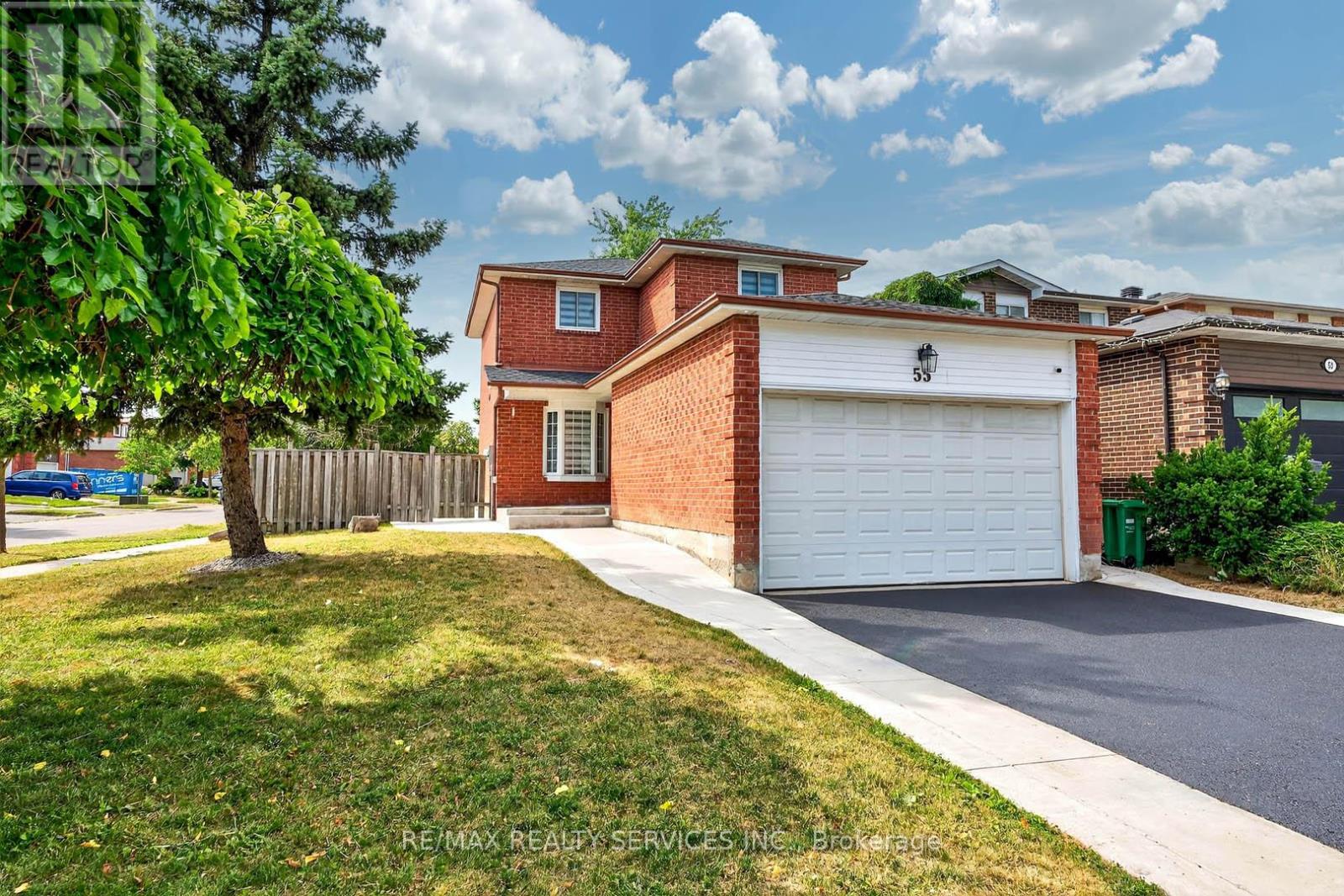 55 Mcgraw Avenue, Brampton, Ontario  L6X 3M5 - Photo 2 - W12480654