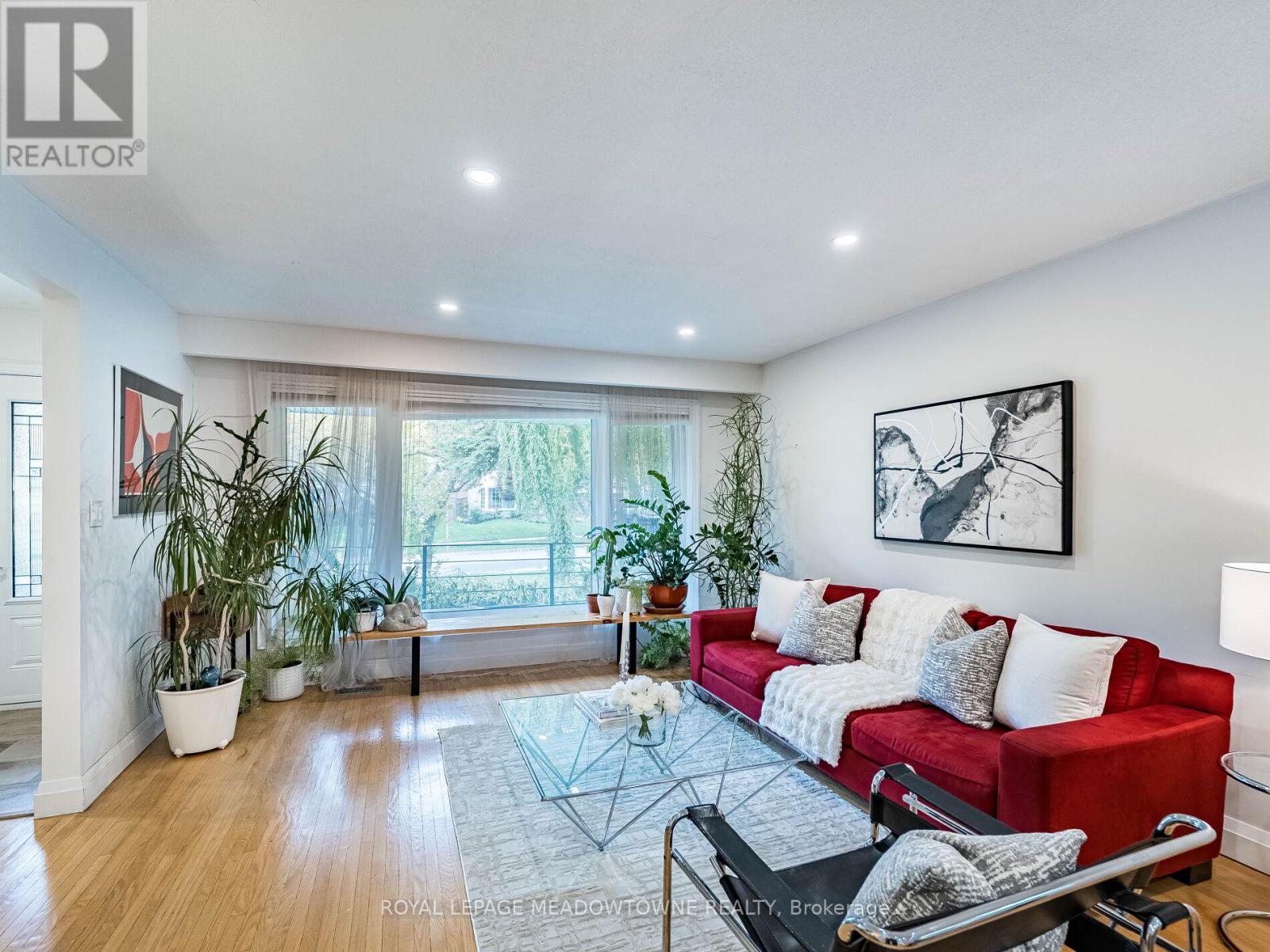 1266 Winding Trail, Mississauga, Ontario  L4Y 2T7 - Photo 5 - W12480672