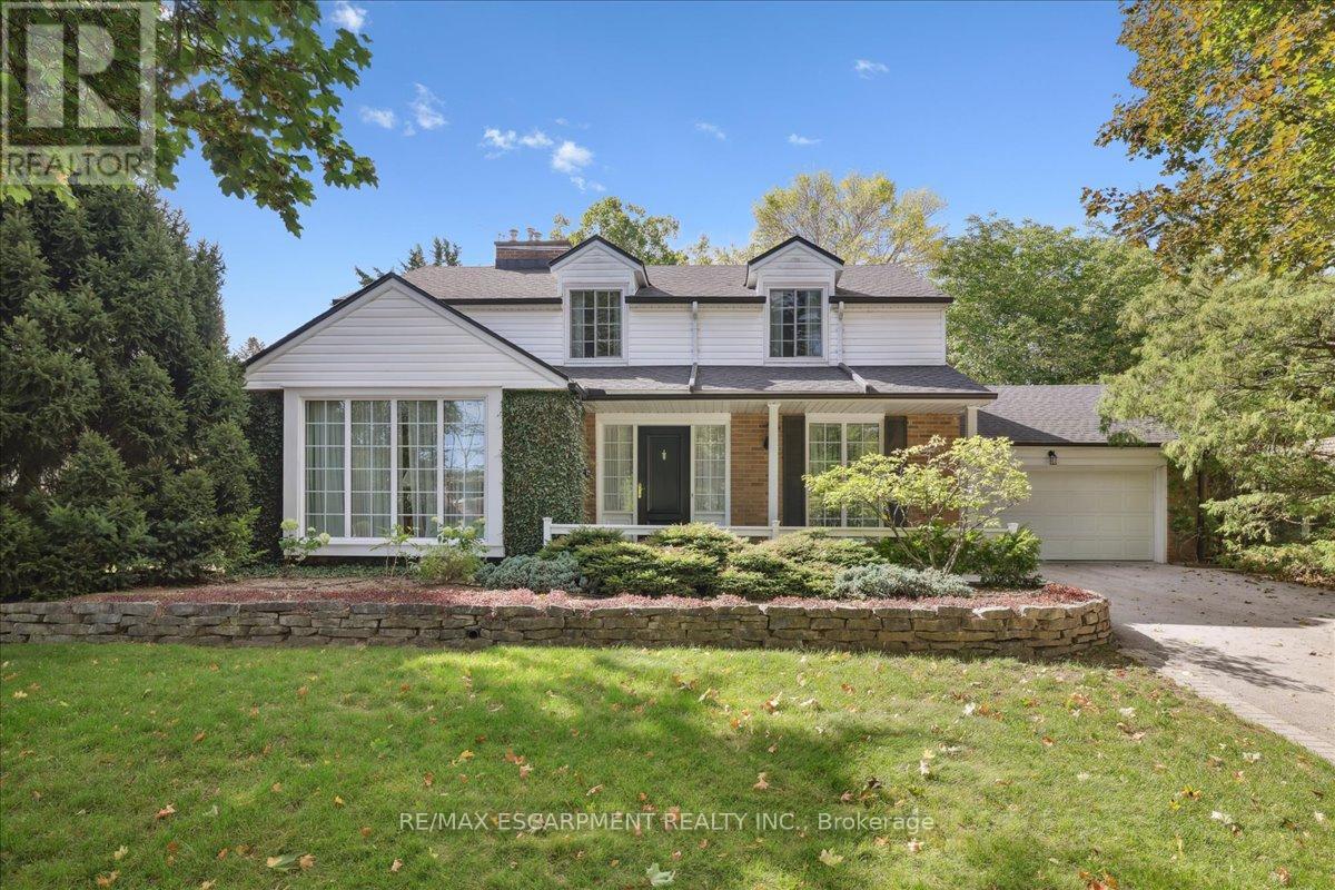 222 STRATHCONA DRIVE, Burlington, Ontario
