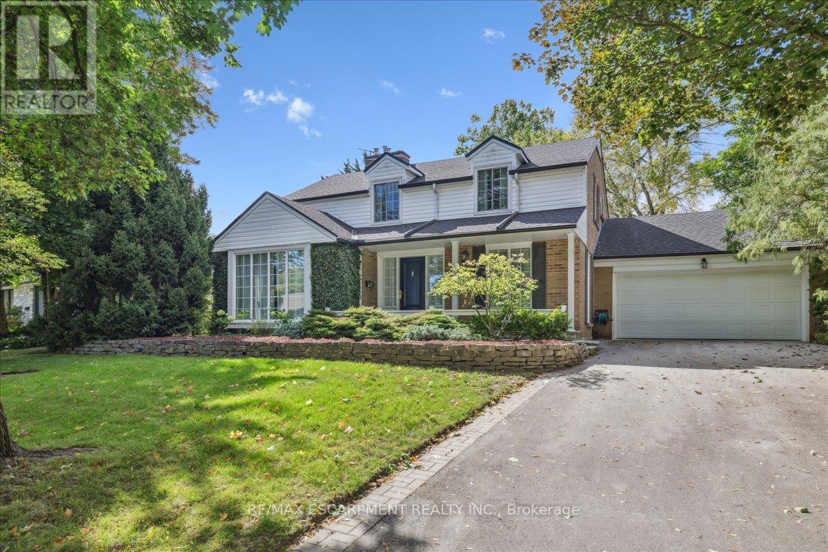 222 Strathcona Drive, Burlington, Ontario  L7L 2C8 - Photo 3 - W12480679