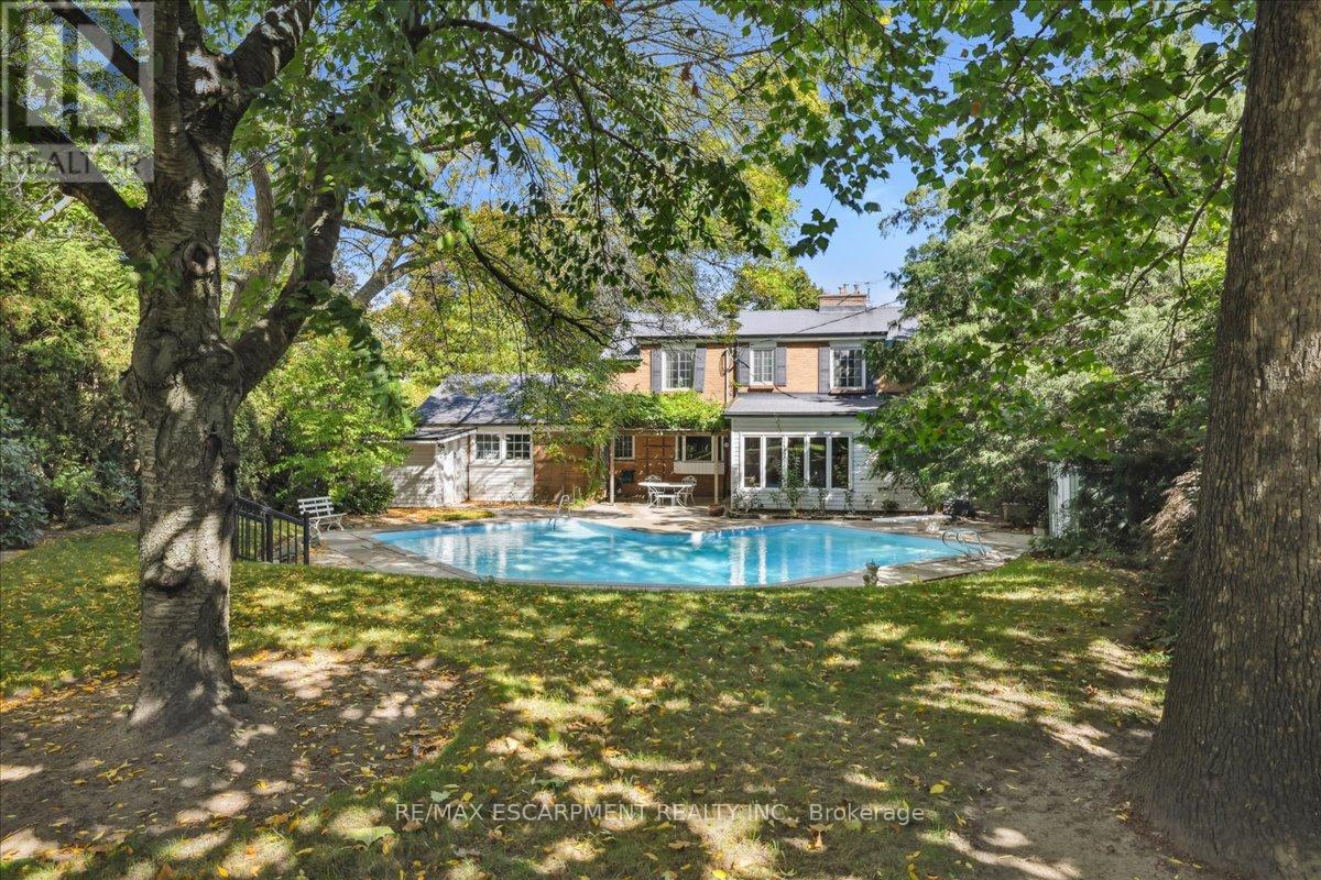 222 Strathcona Drive, Burlington, Ontario  L7L 2C8 - Photo 43 - W12480679