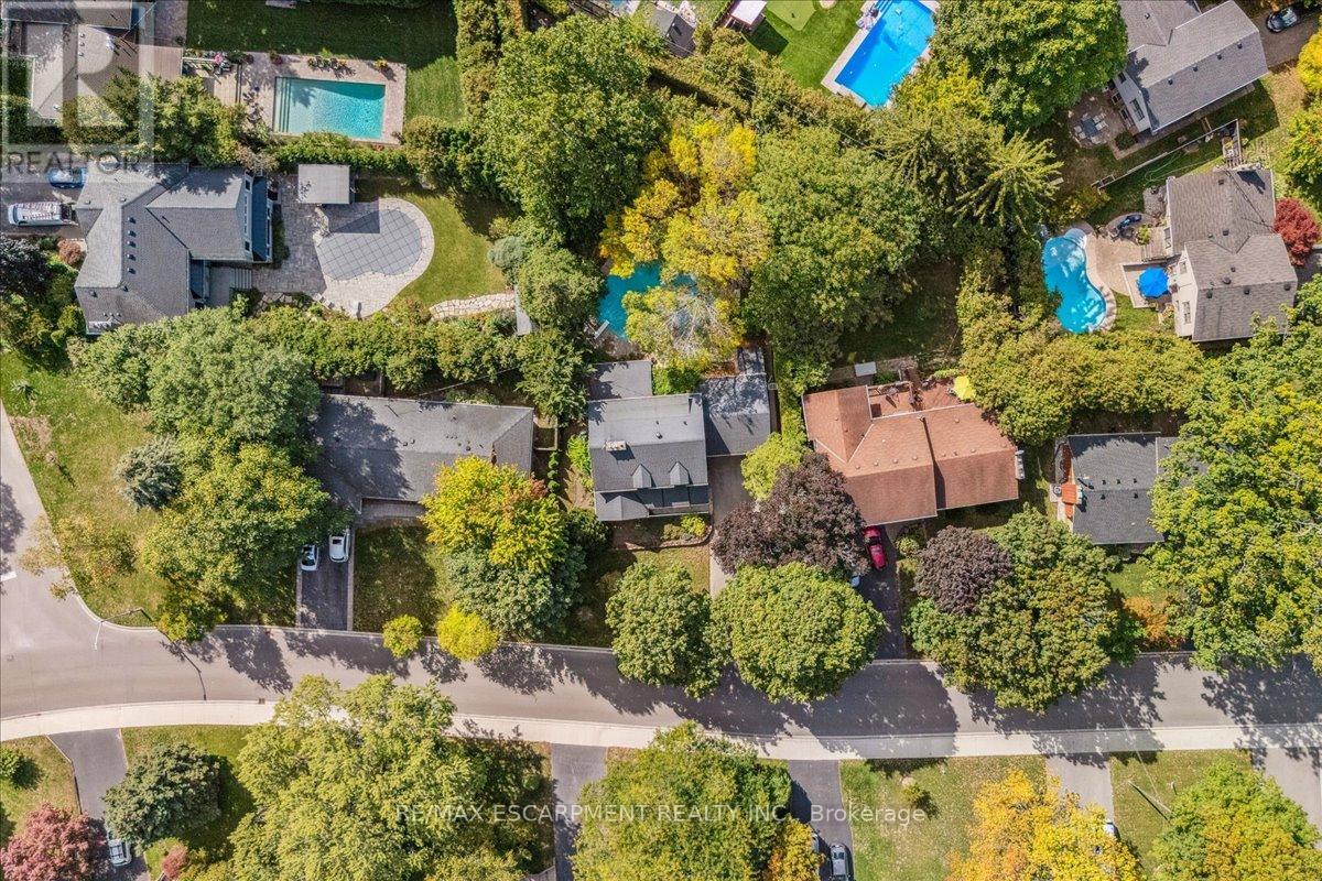 222 Strathcona Drive, Burlington, Ontario  L7L 2C8 - Photo 45 - W12480679