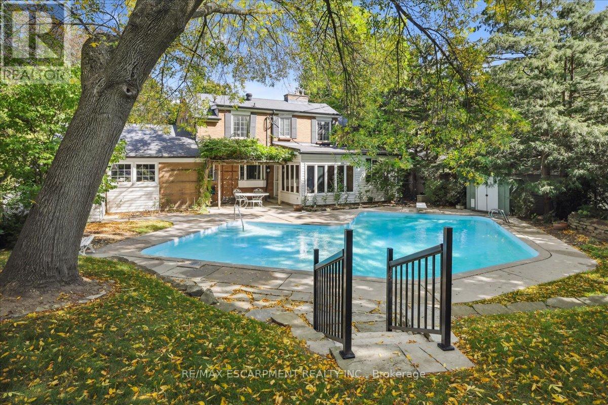 222 Strathcona Drive, Burlington, Ontario  L7L 2C8 - Photo 46 - W12480679