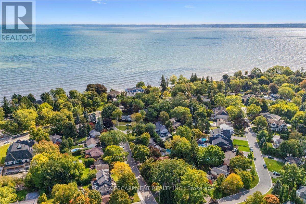 222 Strathcona Drive, Burlington, Ontario  L7L 2C8 - Photo 47 - W12480679