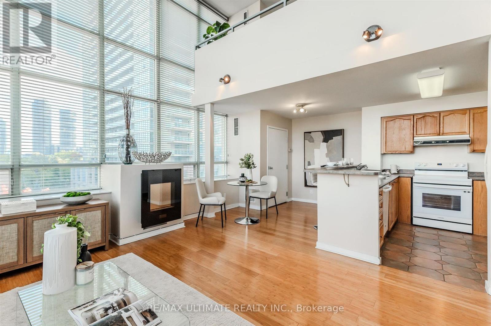 301 - 300 Manitoba Street, Toronto, Ontario  M8Y 4G6 - Photo 12 - W12480680