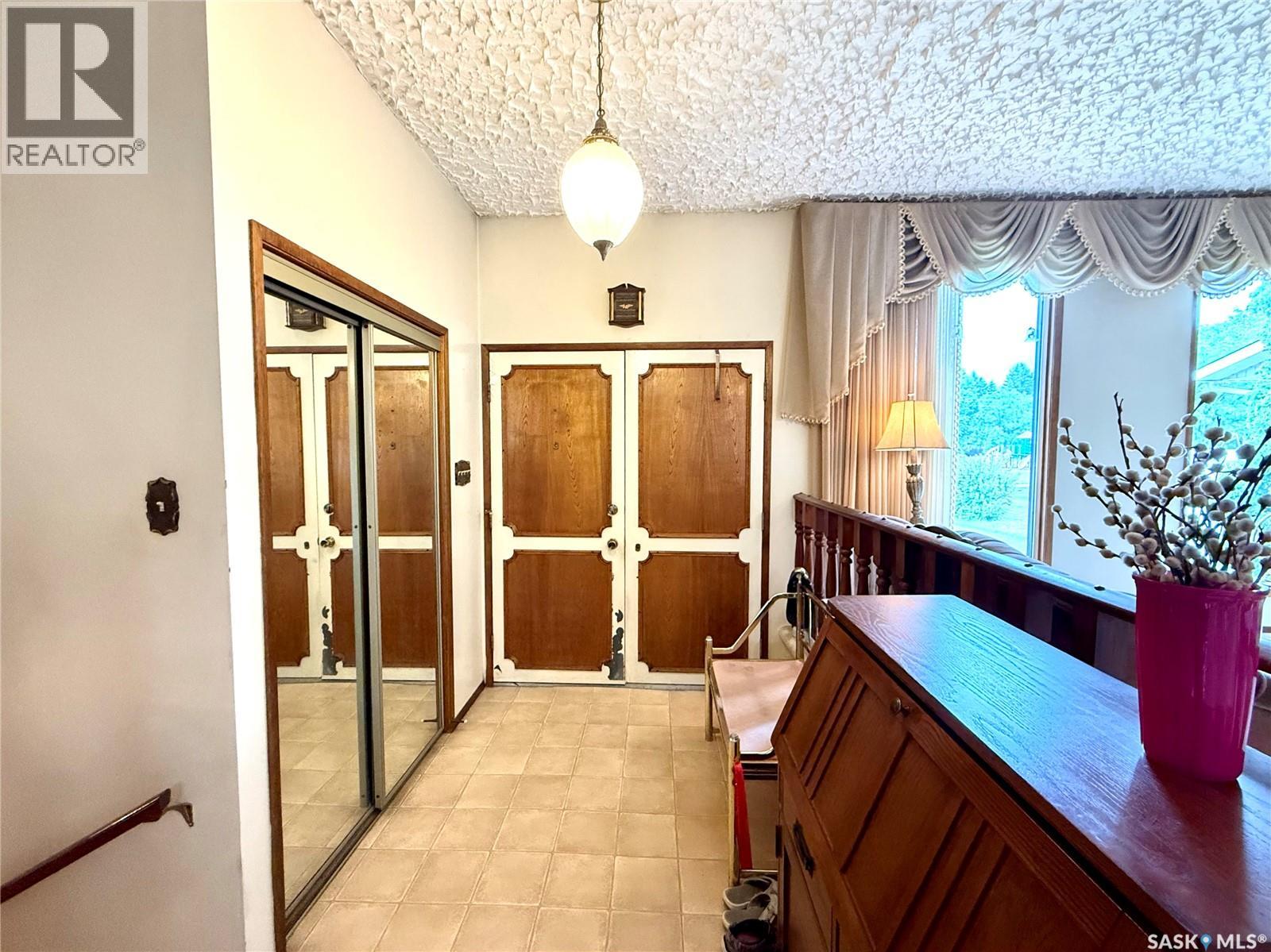 56 Mcburney Drive, Yorkton, Saskatchewan  S3N 3J1 - Photo 3 - SK021117