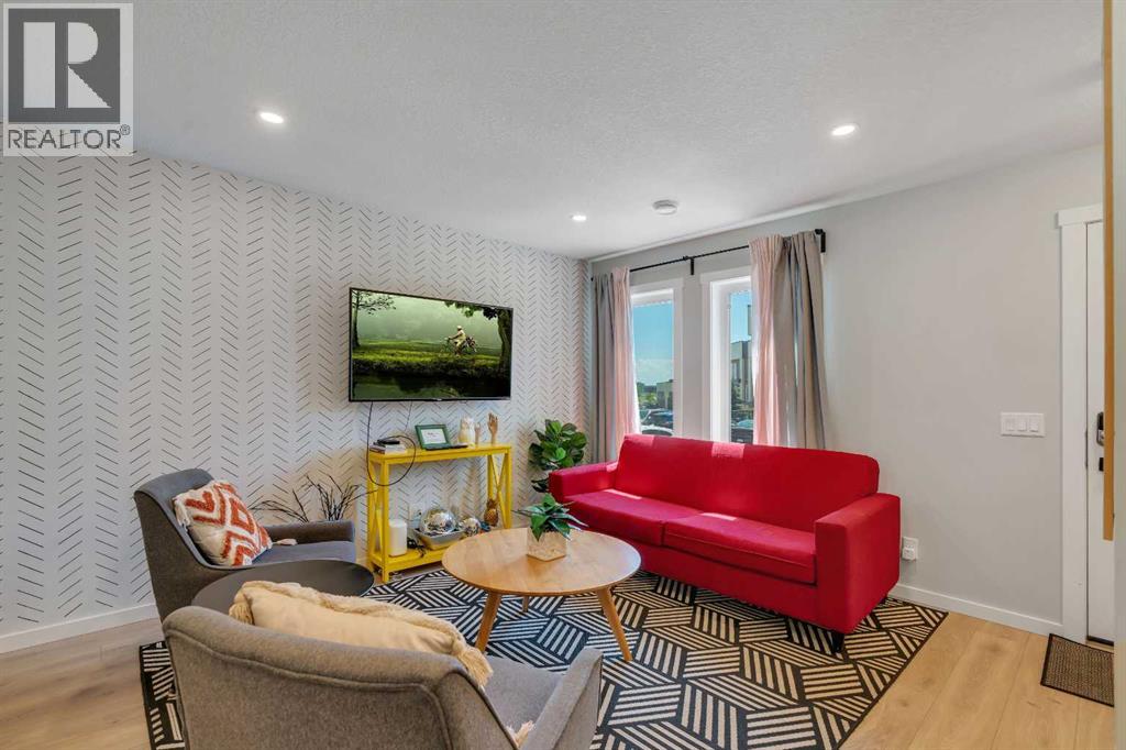 Property at 312, 19500 37 Street SE image 3