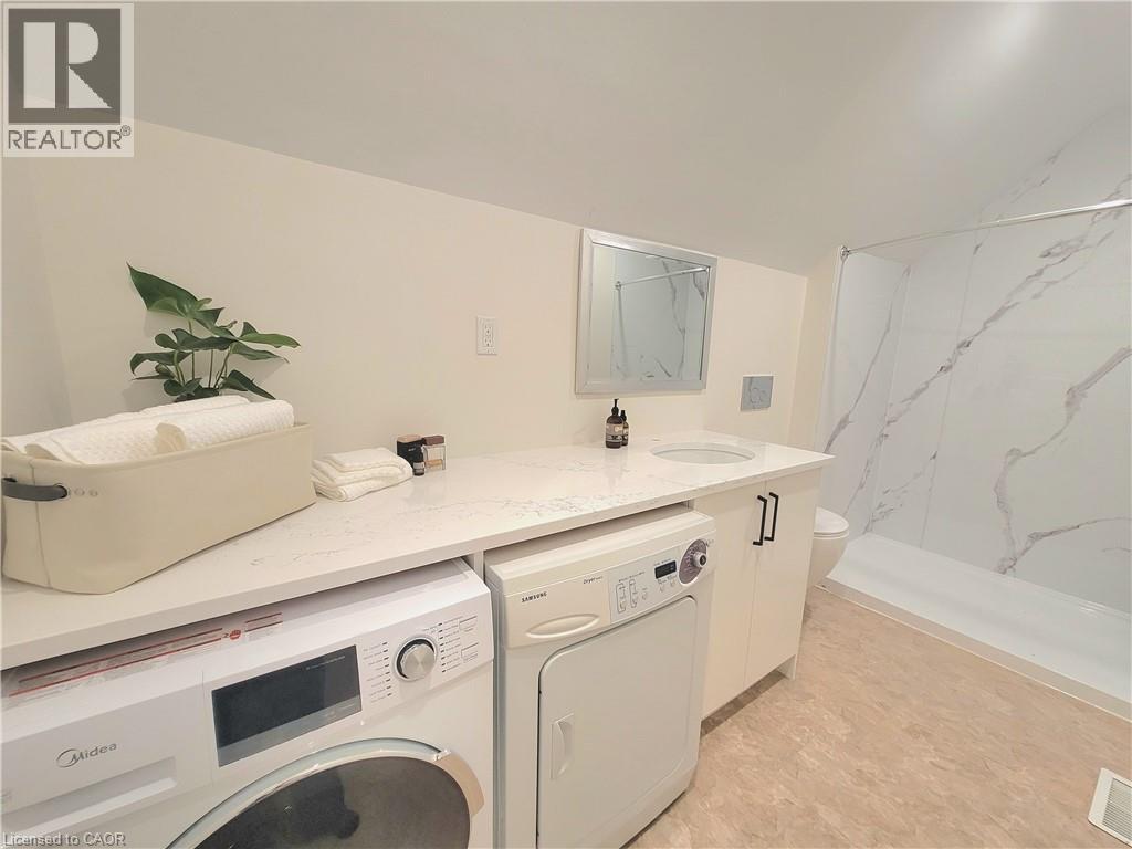 121 Blucher Street Unit# 2, Kitchener, Ontario  N2H 5V2 - Photo 3 - 40771646