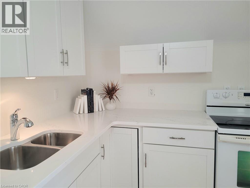 121 Blucher Street Unit# 2, Kitchener, Ontario  N2H 5V2 - Photo 2 - 40771646