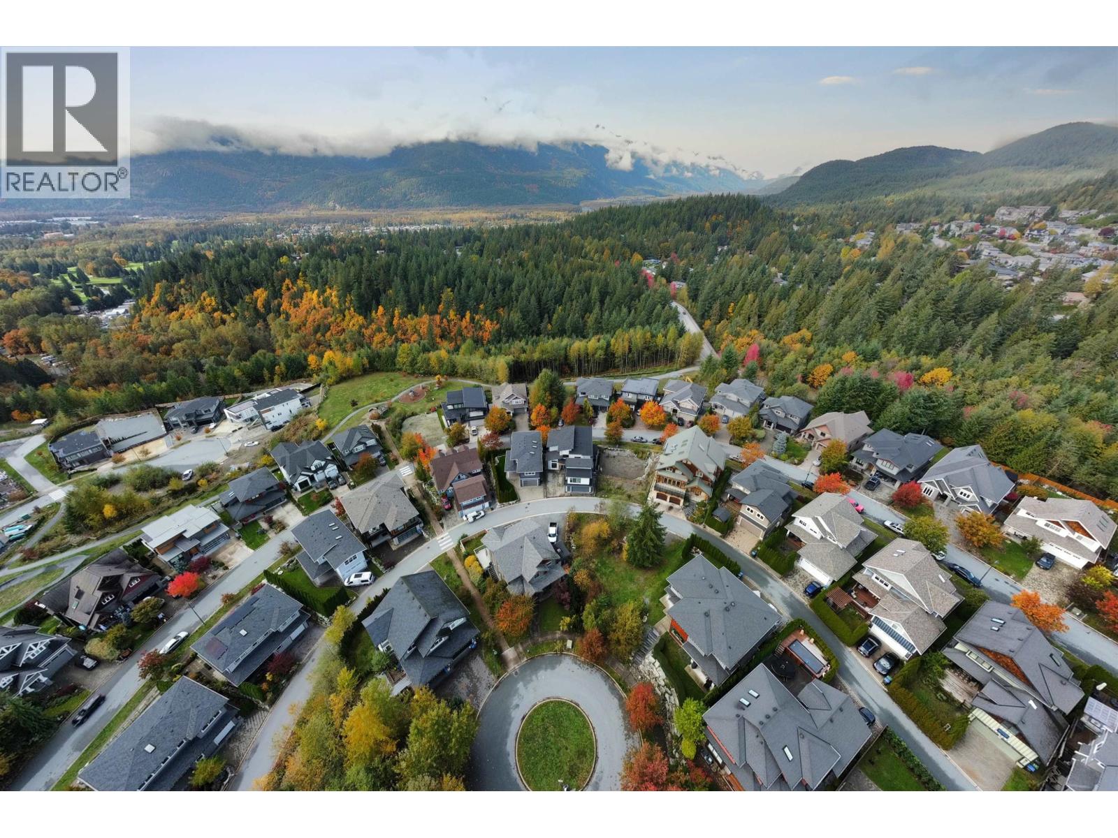 40874 The Crescent, Squamish, British Columbia  V8B 0R9 - Photo 5 - R3058688